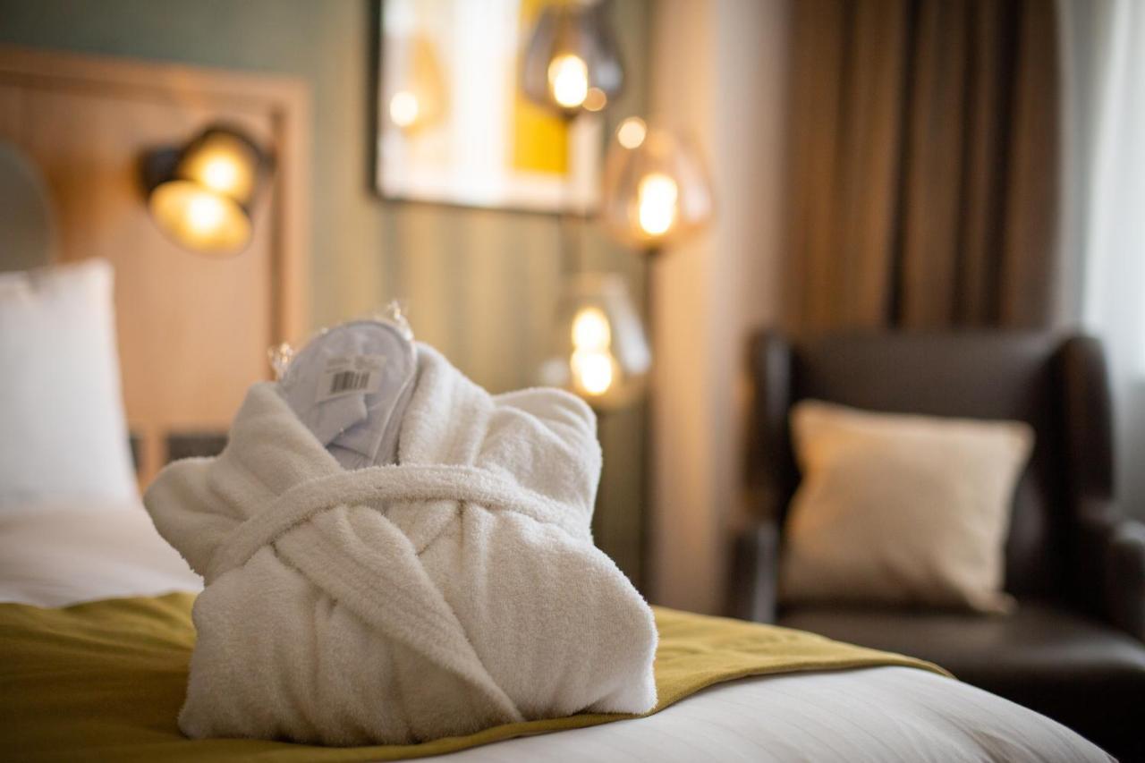 By Ihg