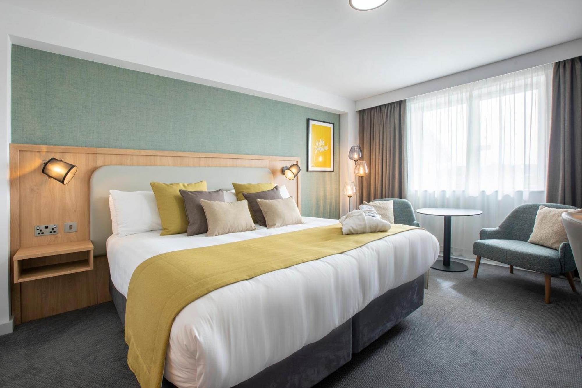 Hotel By Ihg 4*